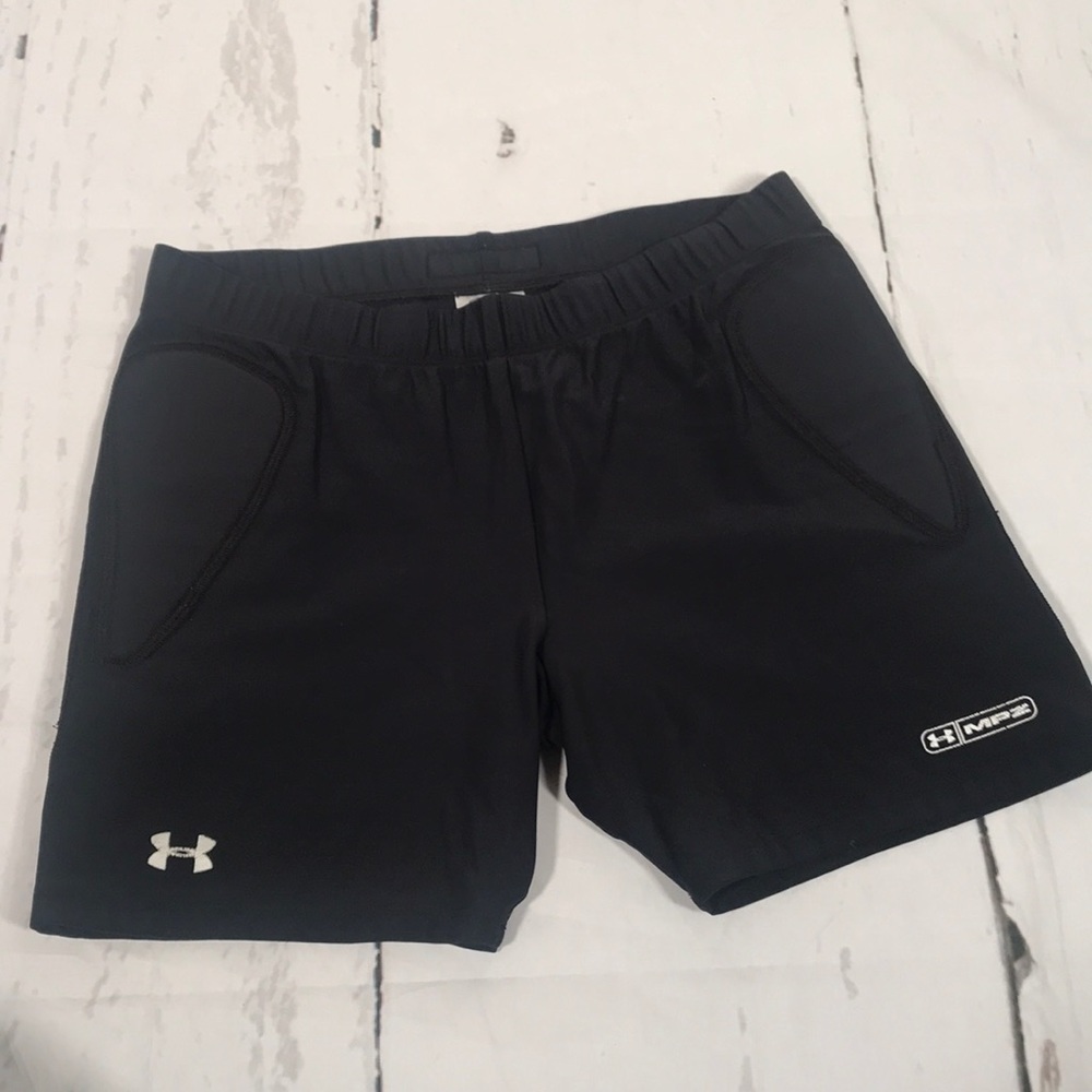 Under Armour black side hip padded athletic sports shorts Size Medium stretch